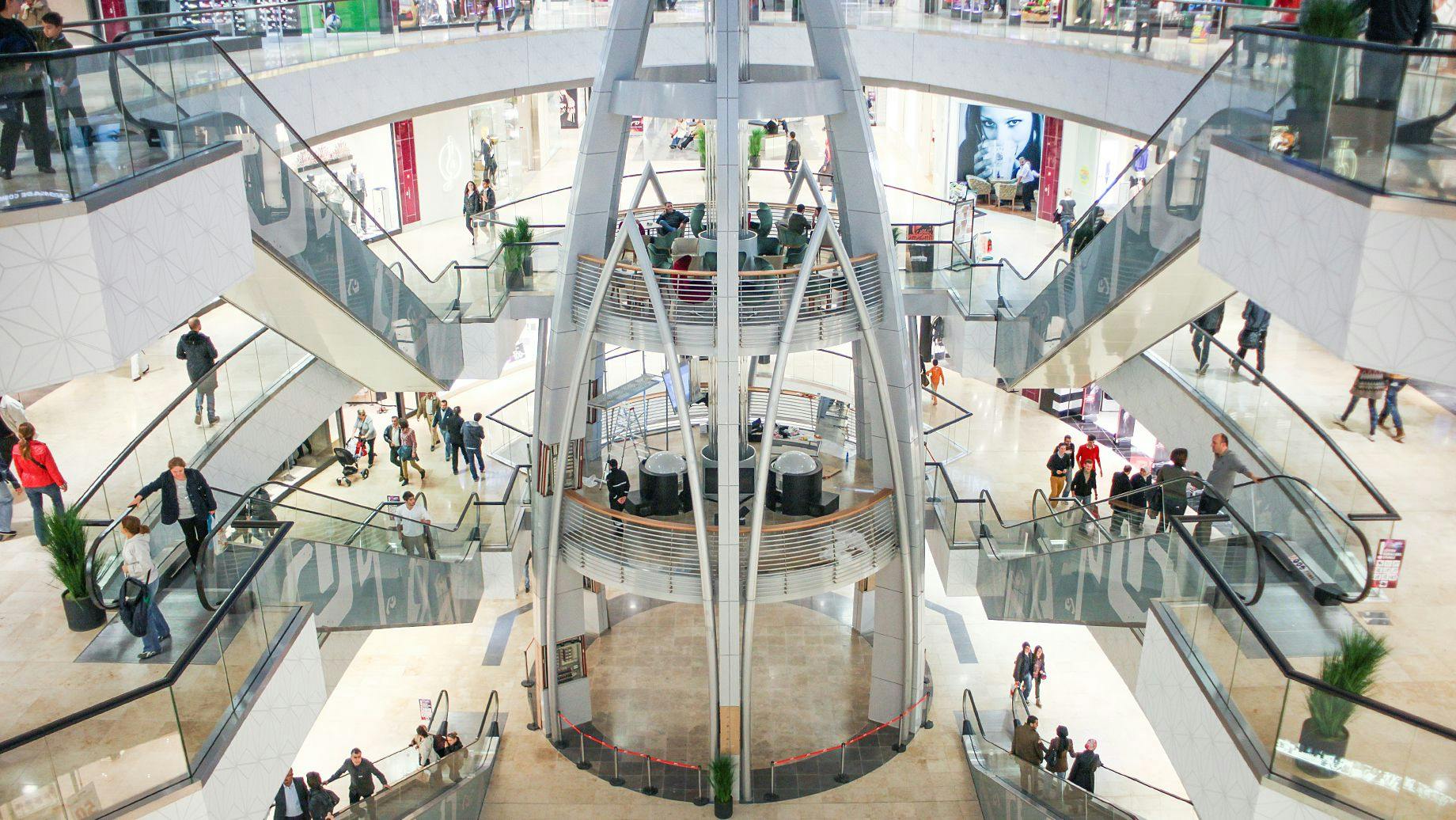 View of the installation in a shopping center in Istanbul